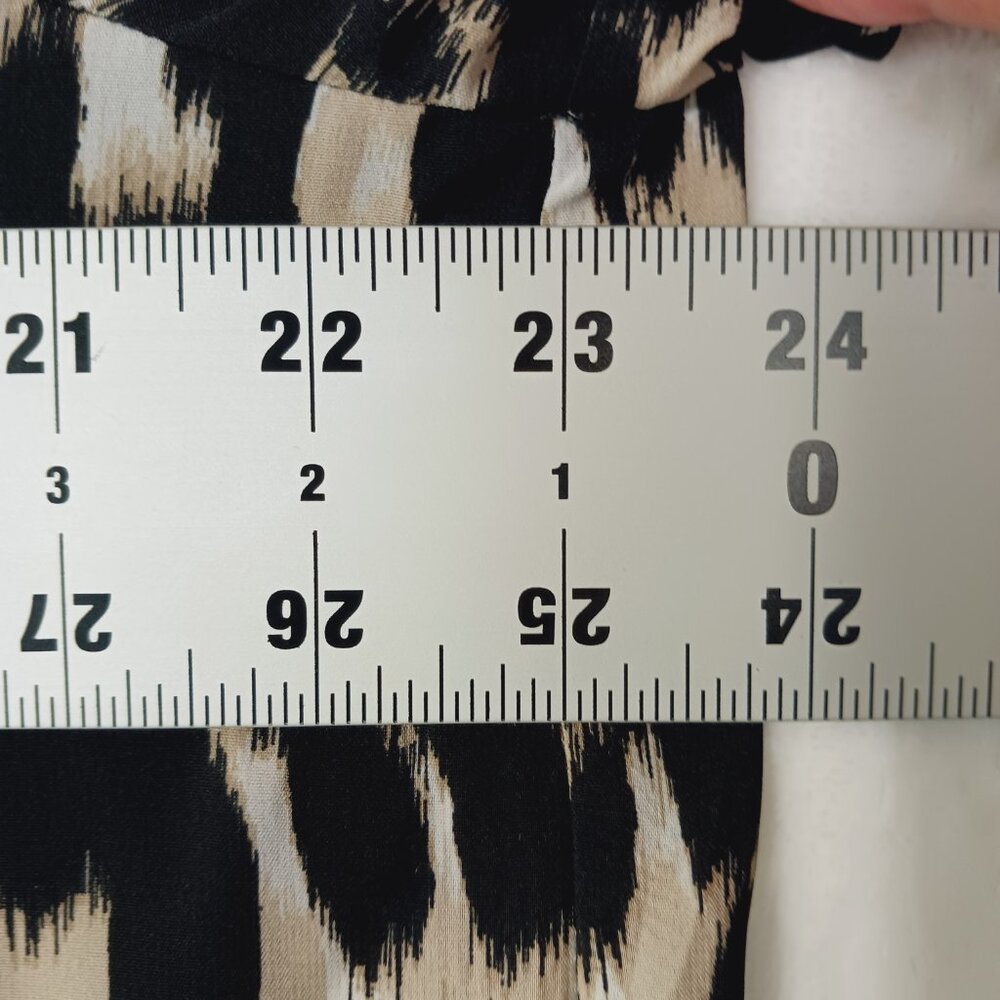 Calvin Klein XL Leopard Long Sleeve Top W/ Ruffled Sleeve Hem, 1/4 Button Front - Picture 10 of 16